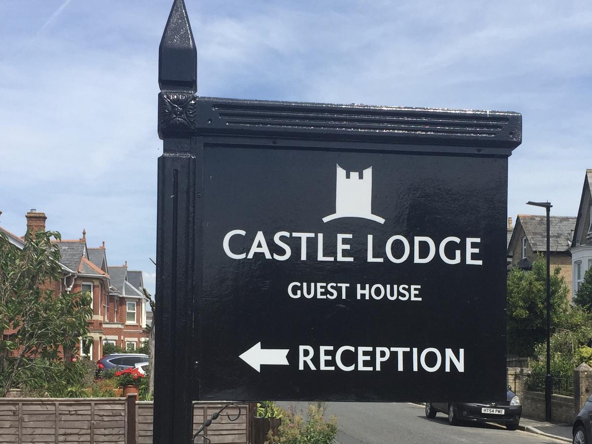 Castle Lodge Guest House Newport  Bagian luar foto